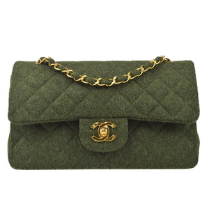 CHANEL Small Flap
