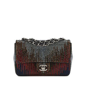 CHANEL Small Flap