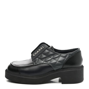 CHANEL CC Loafers