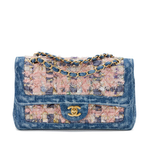 CHANEL Medium Flap