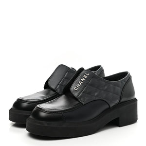 CHANEL CC Loafers