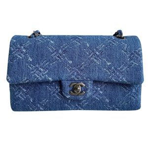 CHANEL Medium Flap
